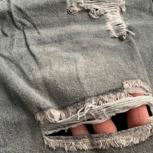 Lightweight Distressed Demin Shorts - Picture 3 of 9